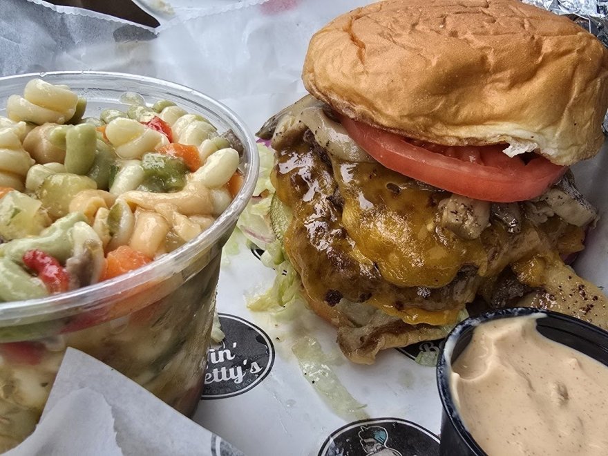 Surfin Betty’s Burger Bar