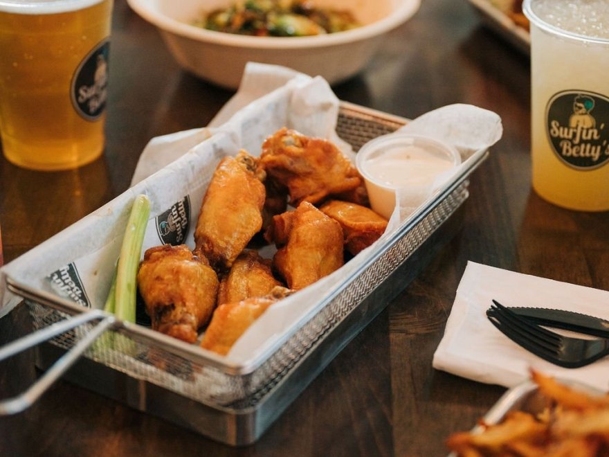 Surfin Betty’s Burger Bar