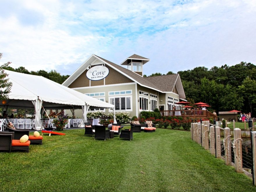 The Cove Bar and Grille