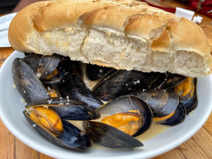 The Surfing Crab Restaurant and Bar