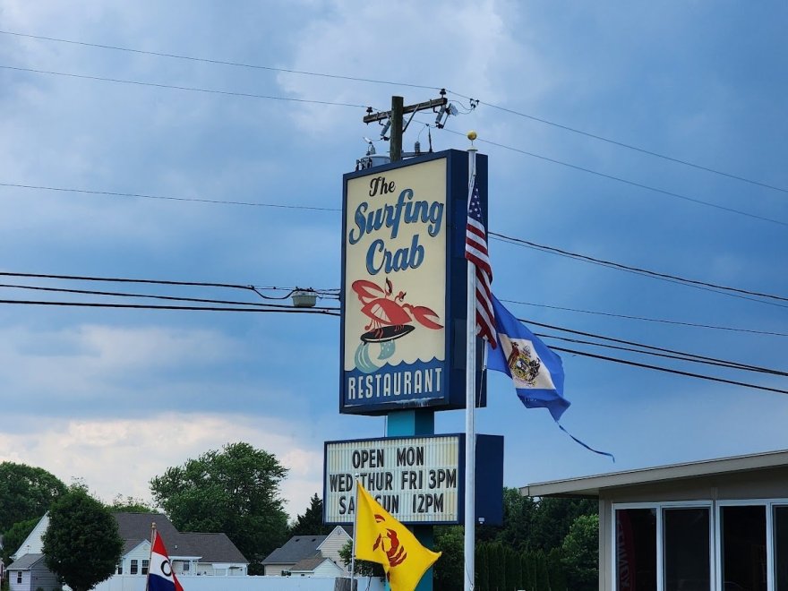 The Surfing Crab Restaurant and Bar