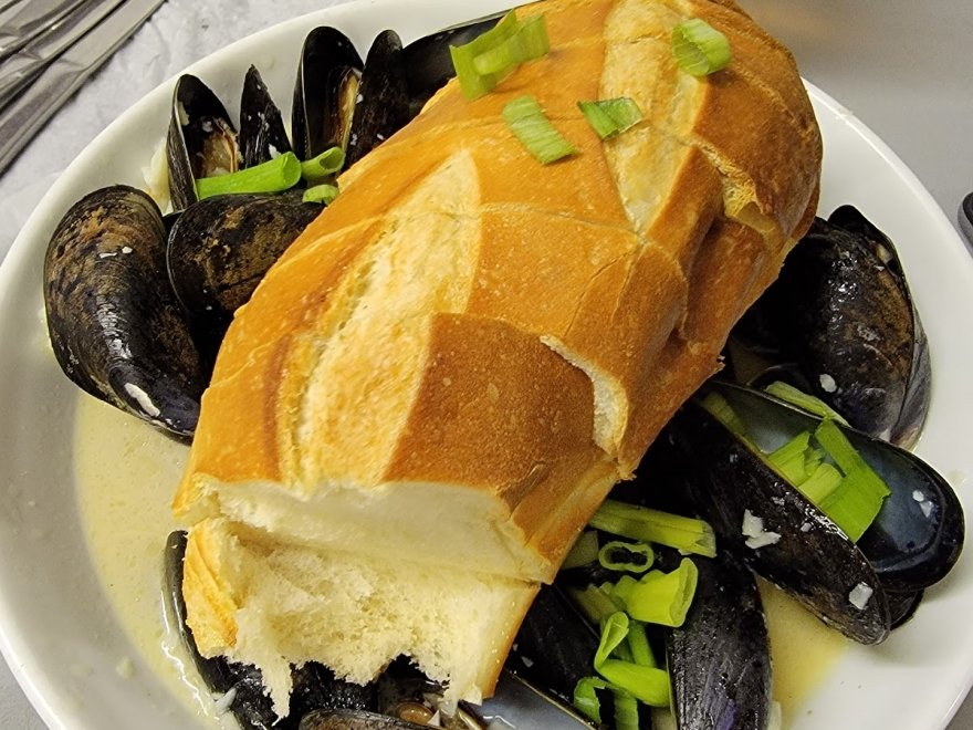 The Surfing Crab Restaurant and Bar