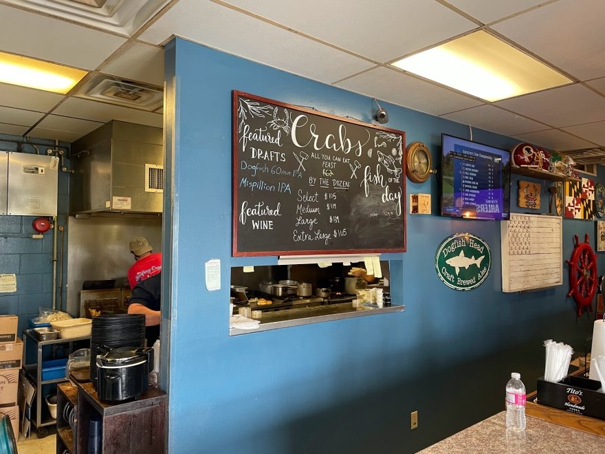 The Surfing Crab Restaurant and Bar