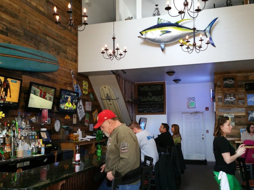 Yellowfin's Bar & Grill