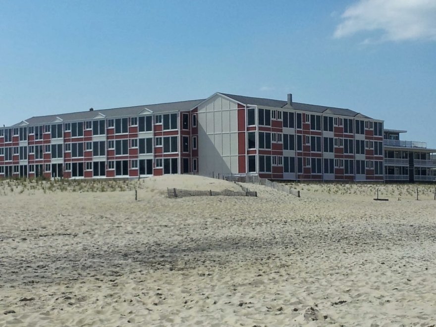 The Surf Club Oceanfront Hotel