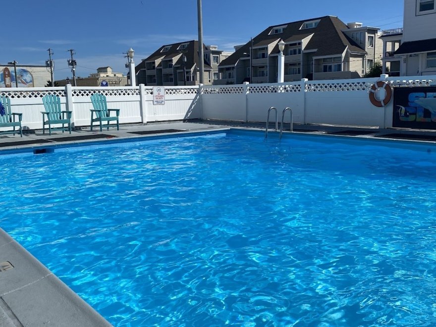 The Surf Club Oceanfront Hotel