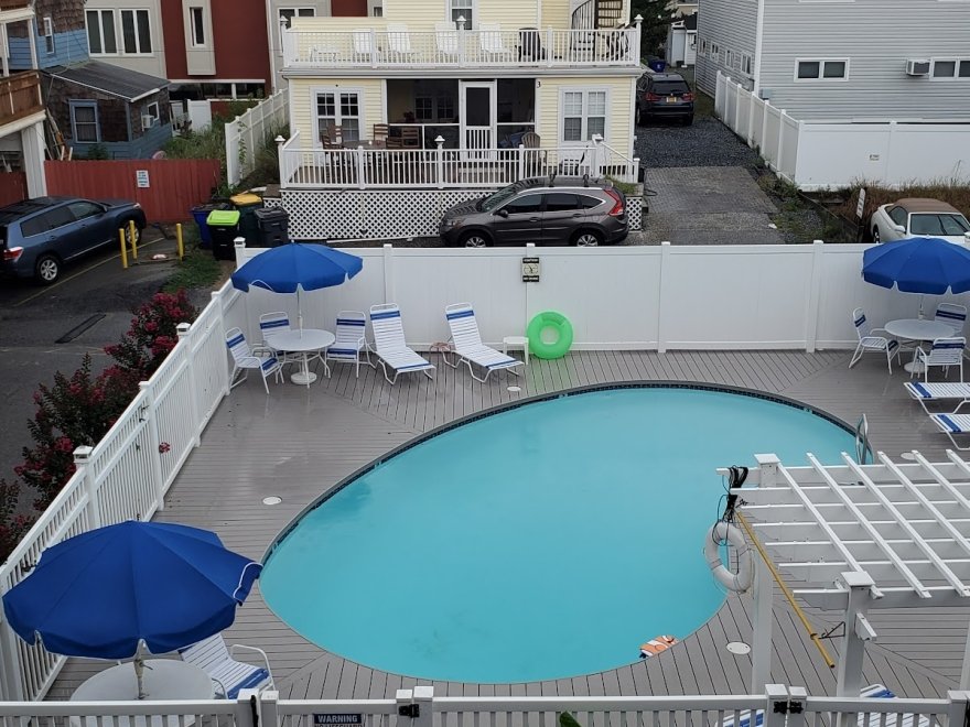 The Surf Club Oceanfront Hotel