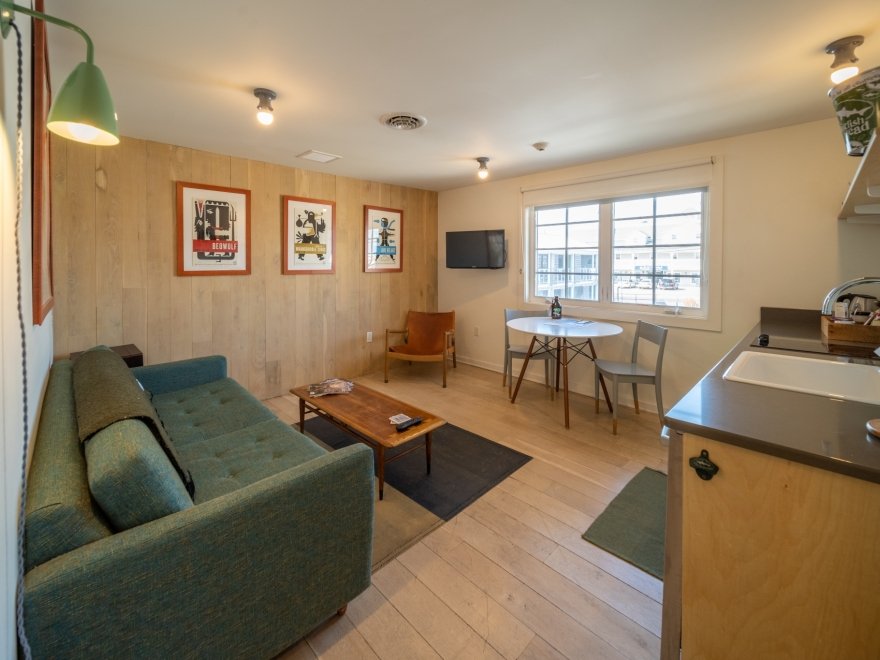 Dogfish Inn