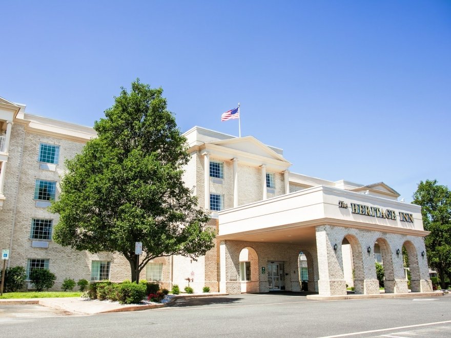 The 	Heritage Inn & Suites Rehoboth Beach