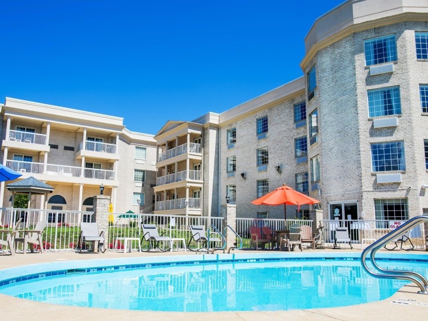 The 	Heritage Inn & Suites Rehoboth Beach