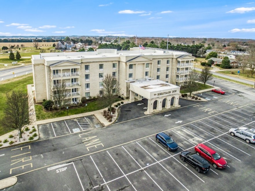 The 	Heritage Inn & Suites Rehoboth Beach