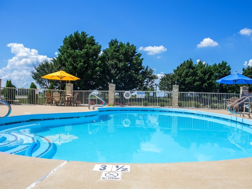 The 	Heritage Inn & Suites Rehoboth Beach