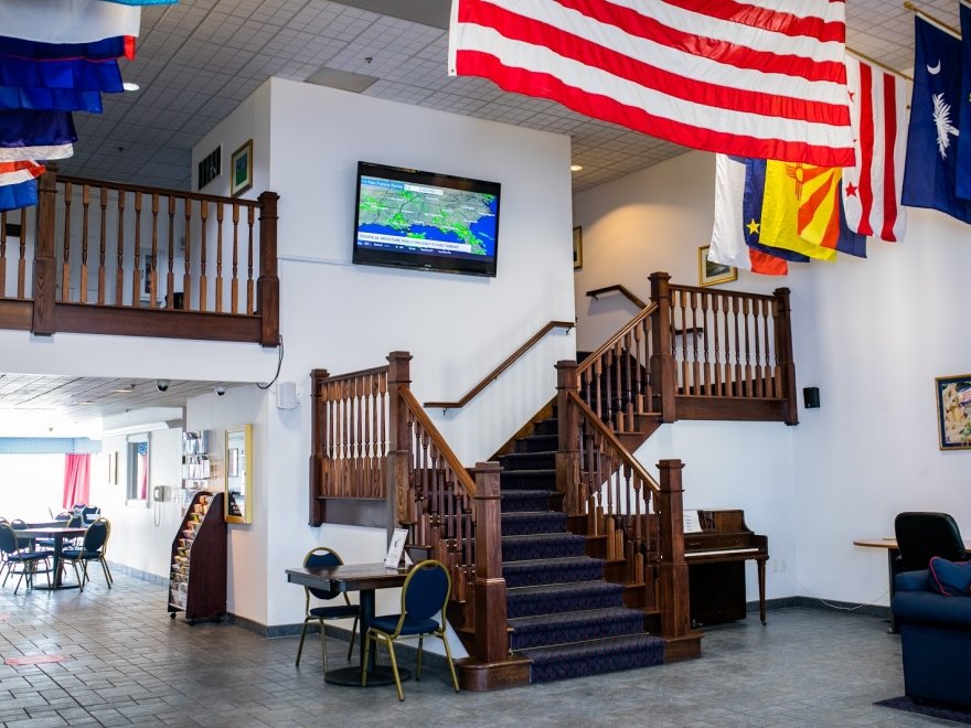 The 	Heritage Inn & Suites Rehoboth Beach