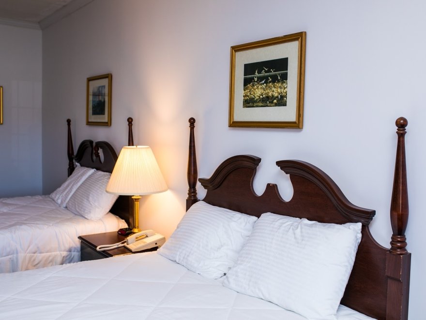 The 	Heritage Inn & Suites Rehoboth Beach