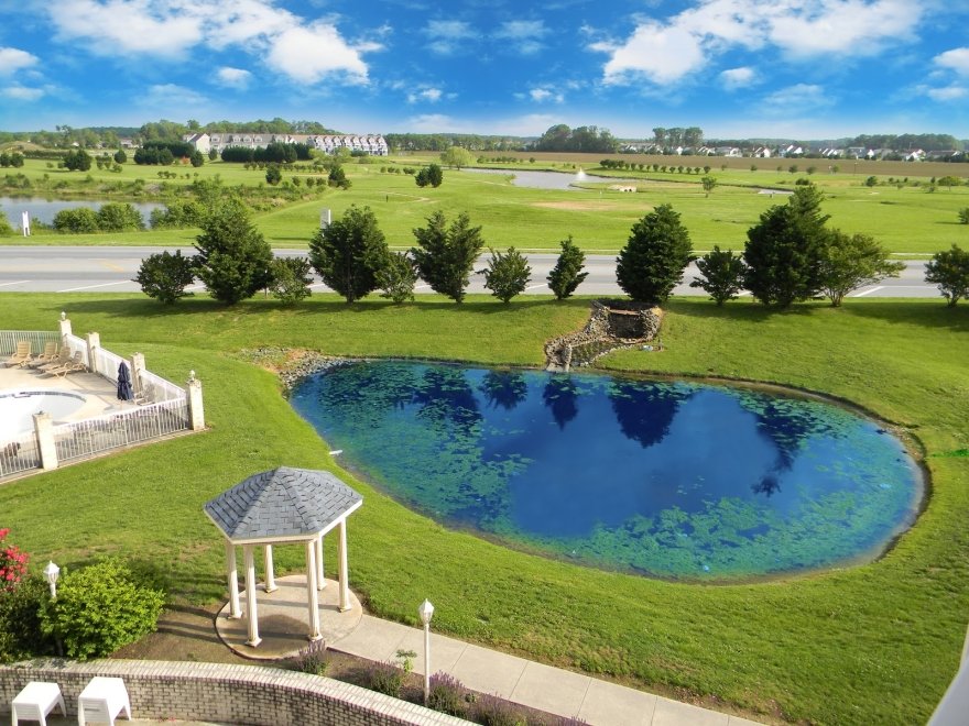 The 	Heritage Inn & Suites Rehoboth Beach