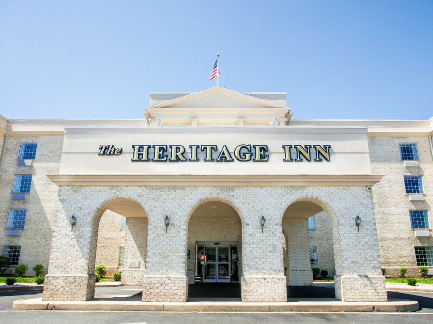 The 	Heritage Inn & Suites Rehoboth Beach
