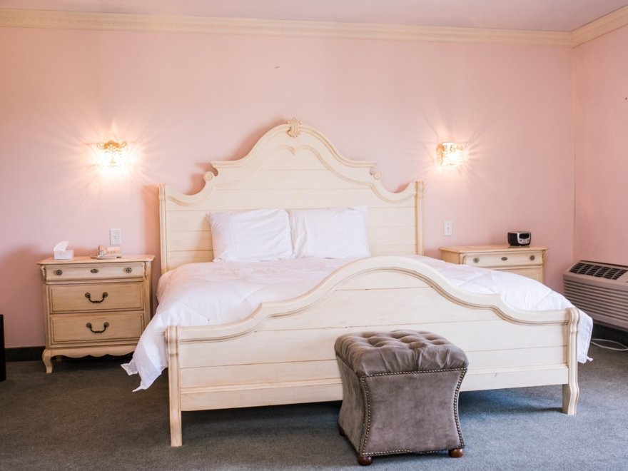 The 	Heritage Inn & Suites Rehoboth Beach