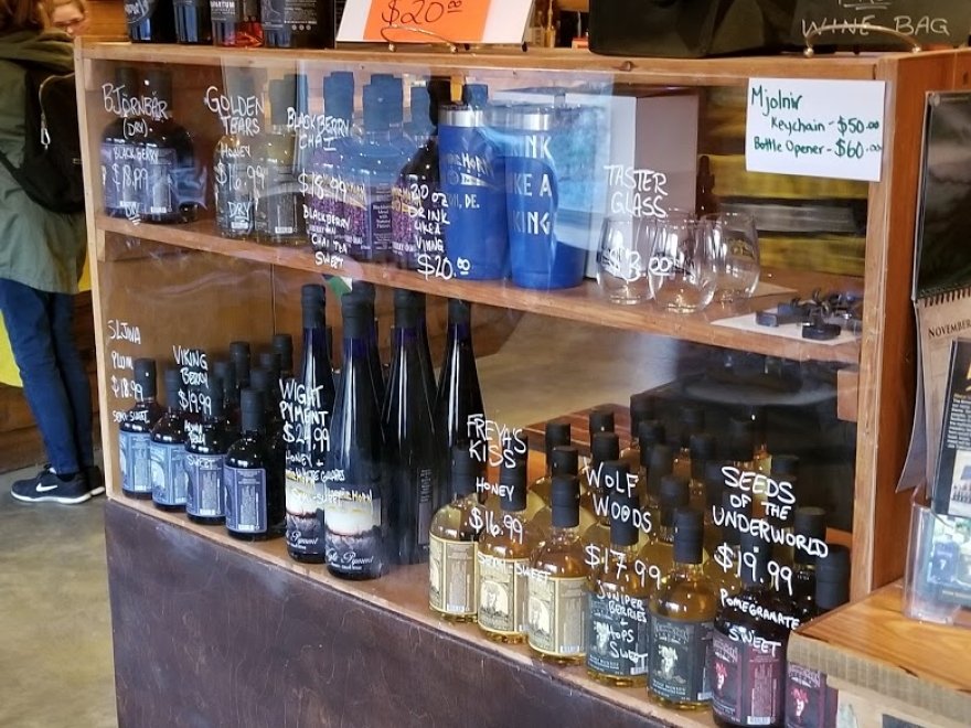 THE BRIMMING HORN MEADERY